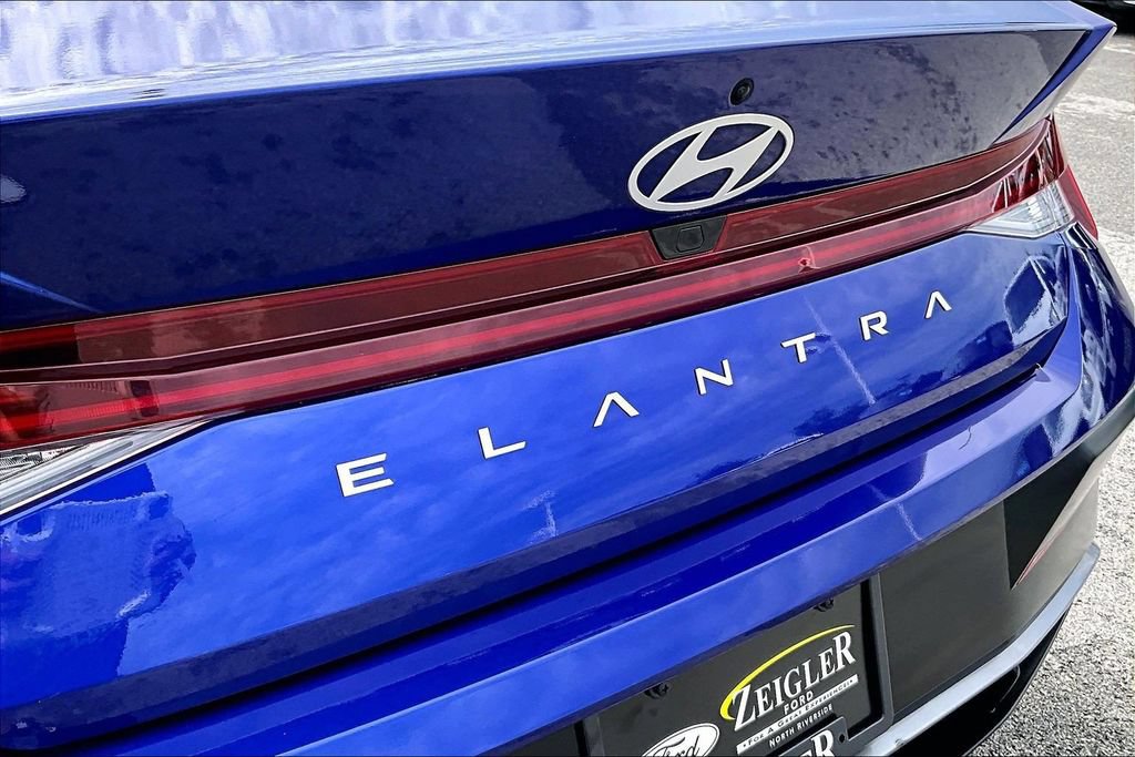 Used 2025 Hyundai Elantra SEL FWD image 8