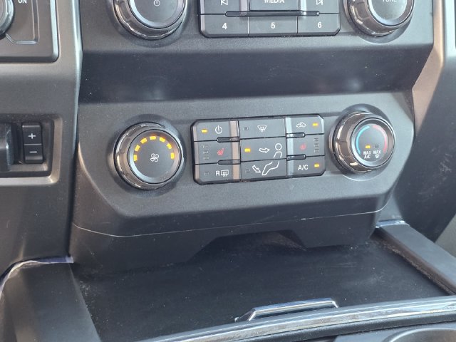 Certified 2022 Ford F250 XLT w/ XLT Premium Package RWD image 18