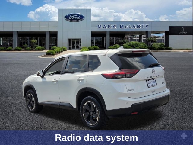Used 2024 Nissan Rogue SV FWD image 3