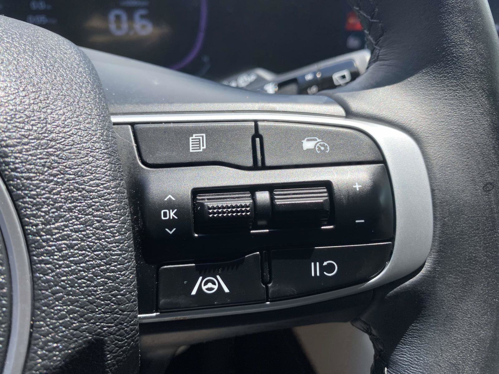Used 2024 Kia Sportage EX FWD image 21