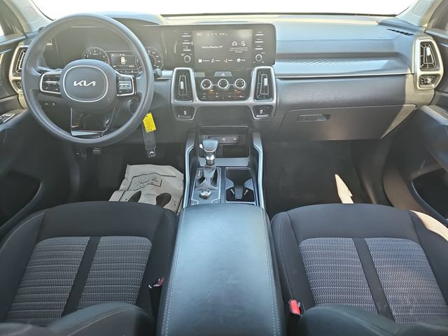 Used 2022 Kia Sorento LX FWD image 11