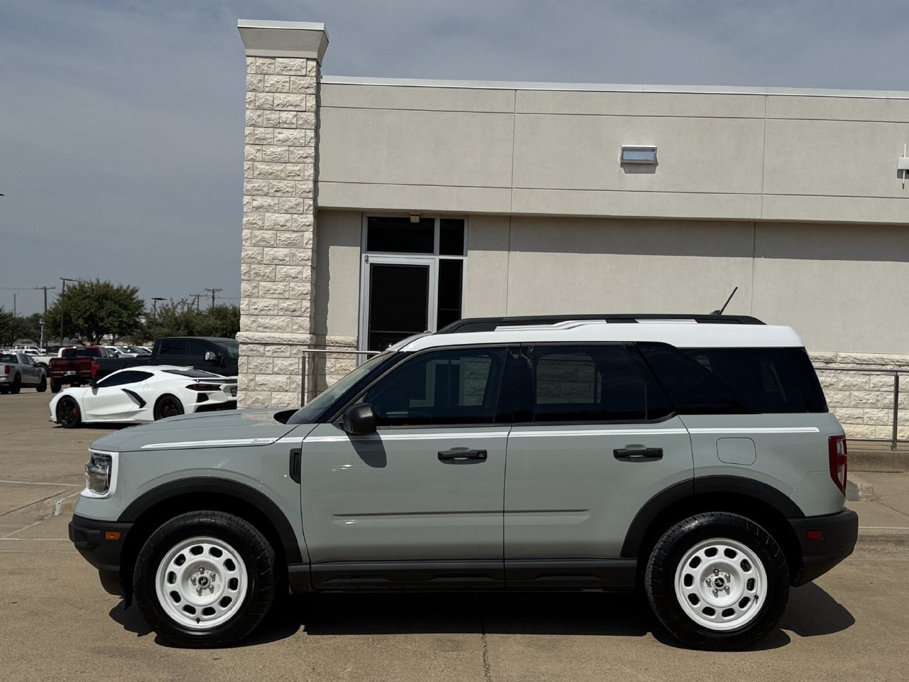 Certified 2024 Ford Bronco Sport Heritage w/ Heritage Convenience Package AWD/4WD image 3
