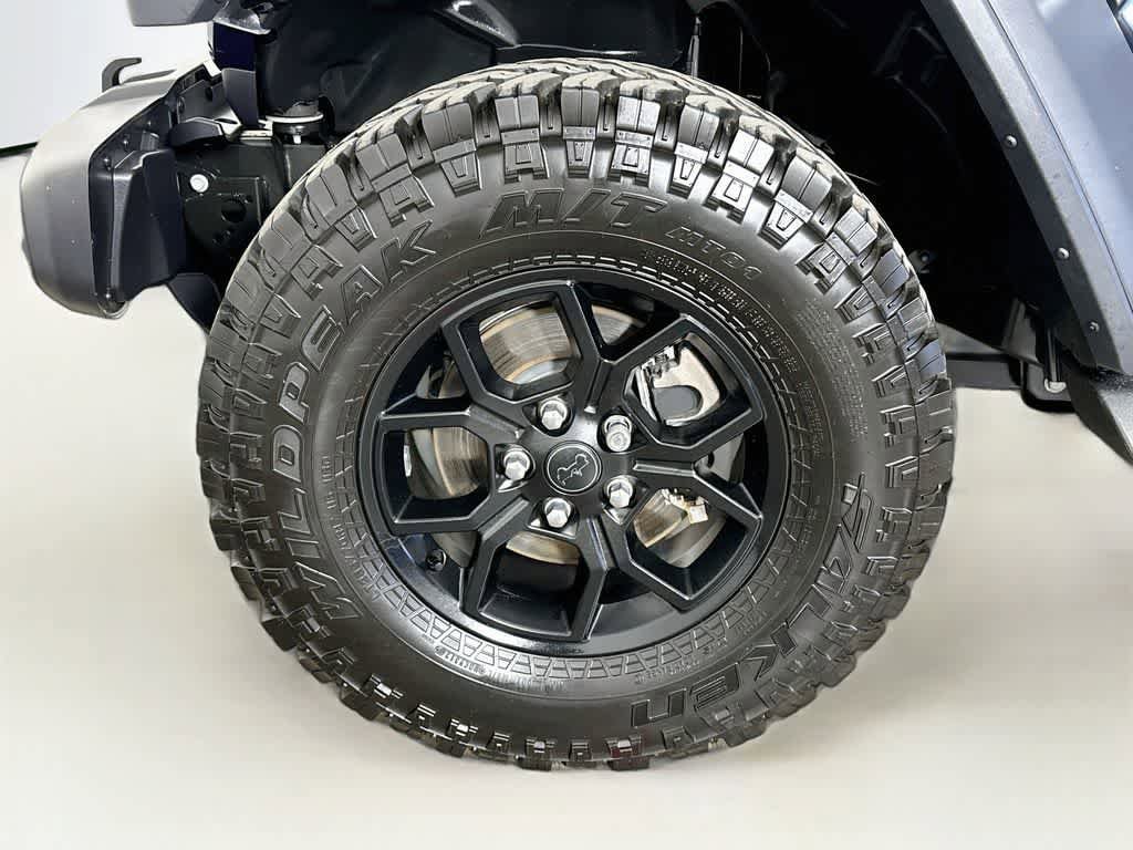 Used 2025 Jeep Wrangler Sport AWD/4WD image 8