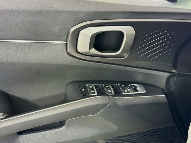 Used 2022 Kia Sorento LX FWD image 20