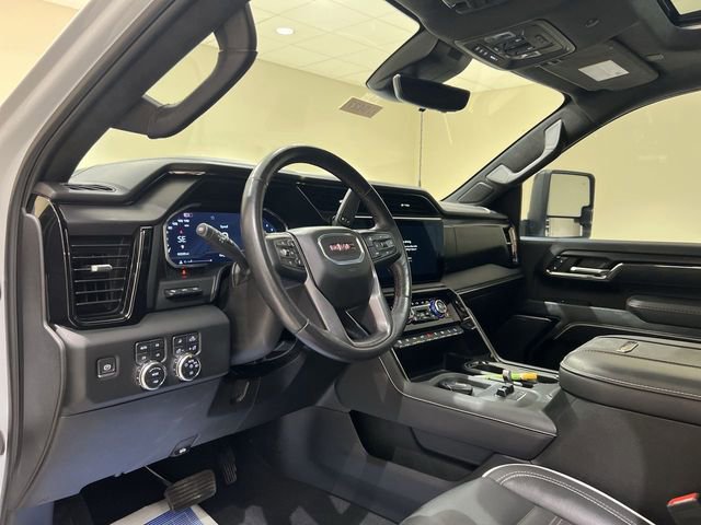 Used 2024 GMC Sierra 2500 AT4X AWD/4WD image 9