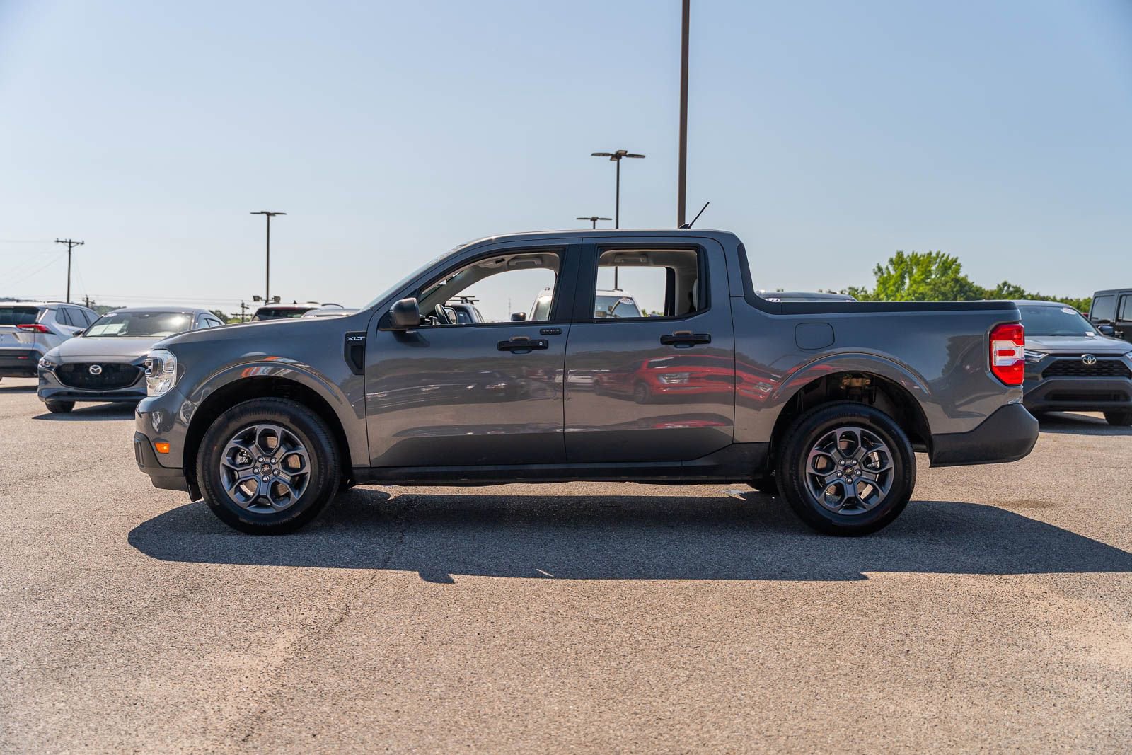 Certified 2024 Ford Maverick XLT FWD image 4