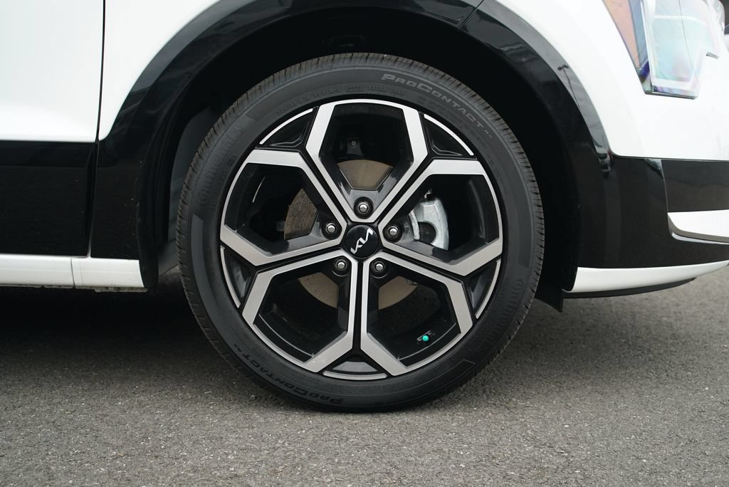 Used 2025 Kia Niro EX Touring FWD image 27