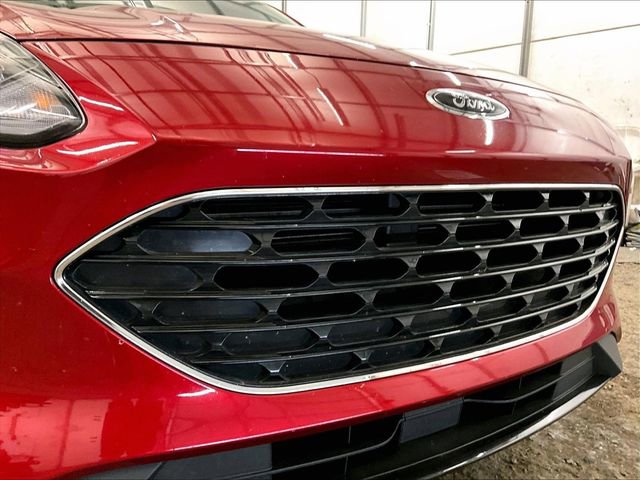 Certified 2022 Ford Escape SEL w/ SEL Stealth AWD Package image 29