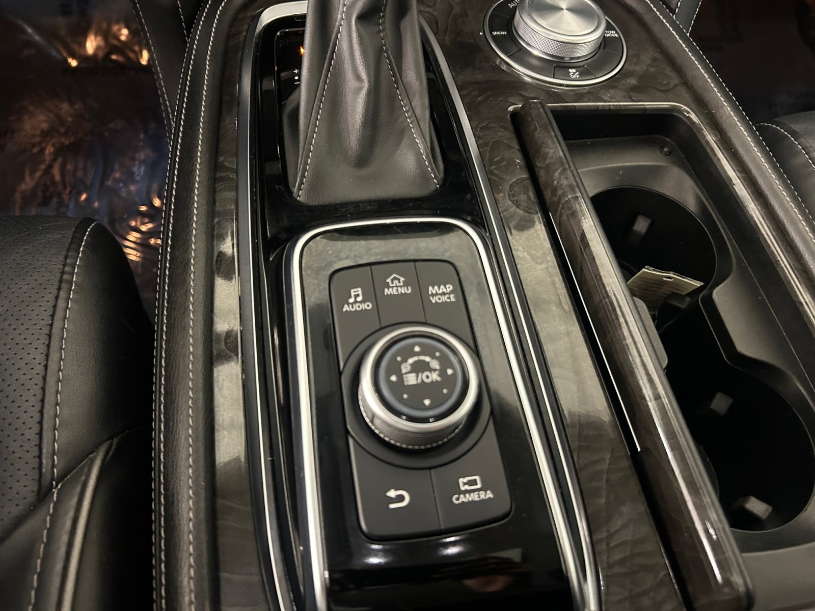 Used 2022 INFINITI QX80 Luxe AWD/4WD image 18