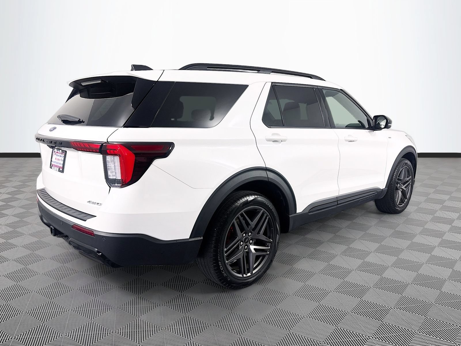 Certified 2025 Ford Explorer ST-Line w/ ST-Line Street Pack AWD/4WD image 7
