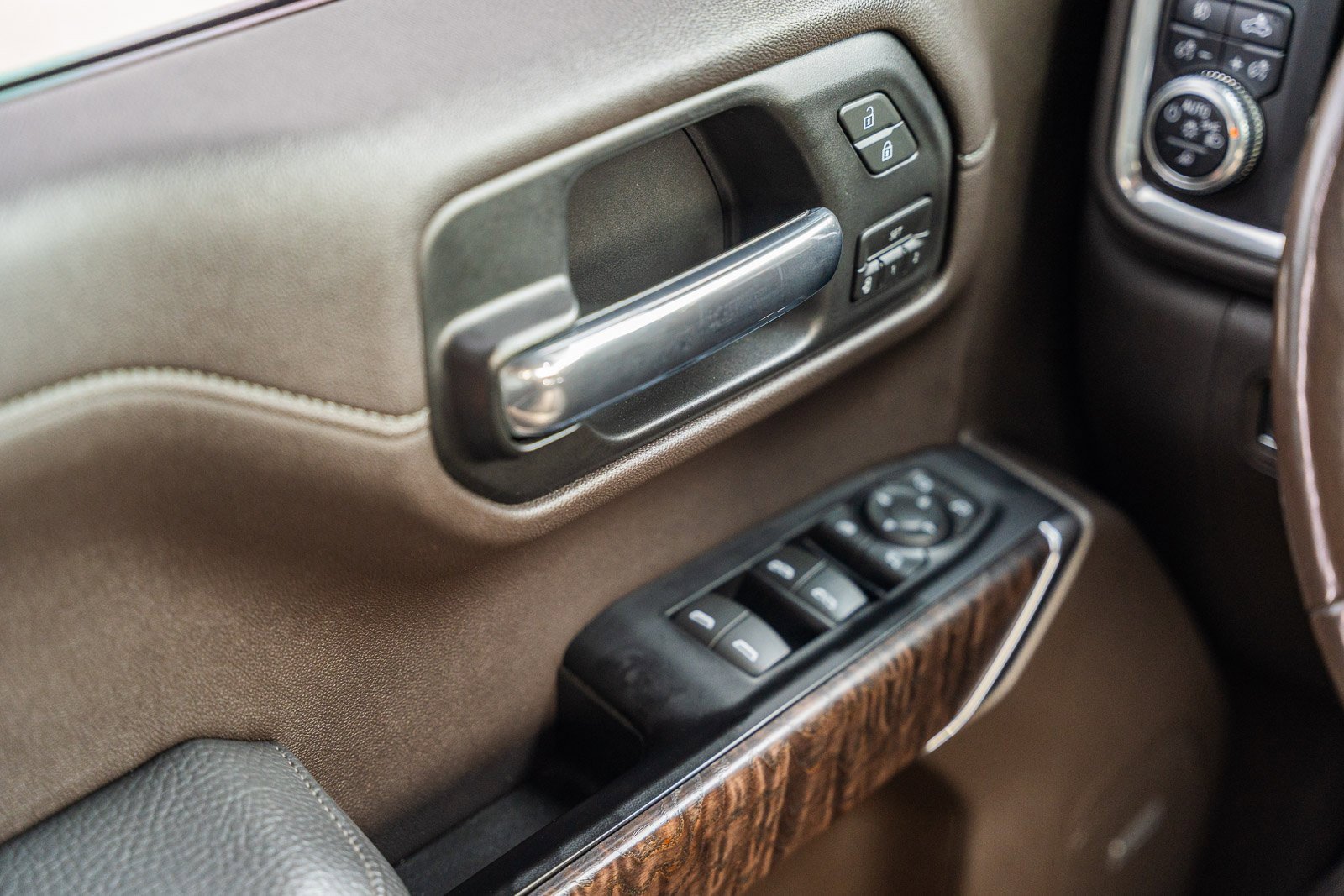 Used 2019 GMC Sierra 1500 Denali w/ Denali Ultimate Package image 28