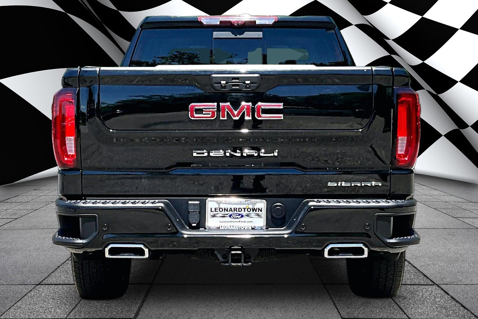 Used 2023 GMC Sierra 1500 Denali w/ Technology Package AWD/4WD image 4