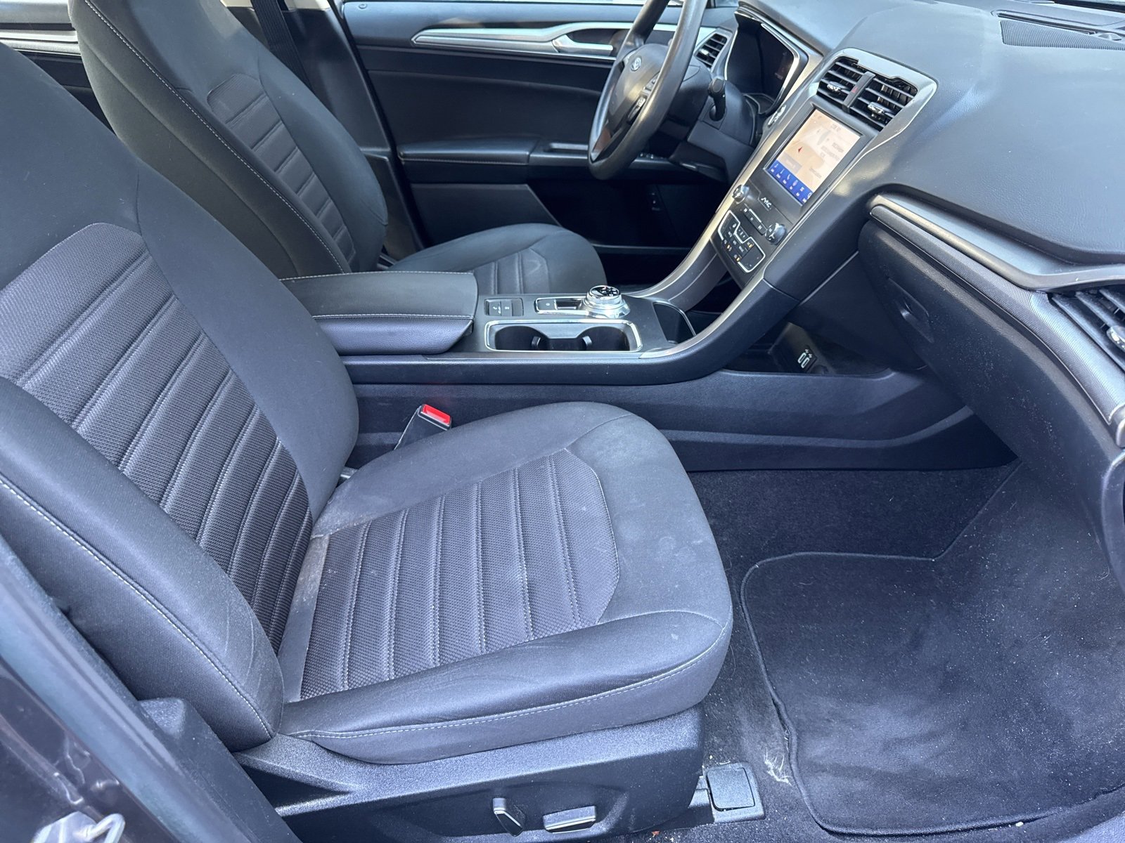 Certified 2019 Ford Fusion SE image 33