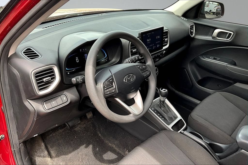 Used 2023 Hyundai Venue SE w/ Cargo Package FWD image 20