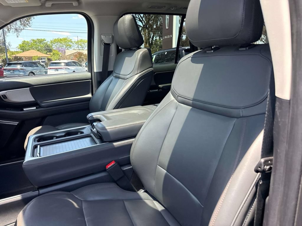 Certified 2025 Ford Expedition Active RWD image 27