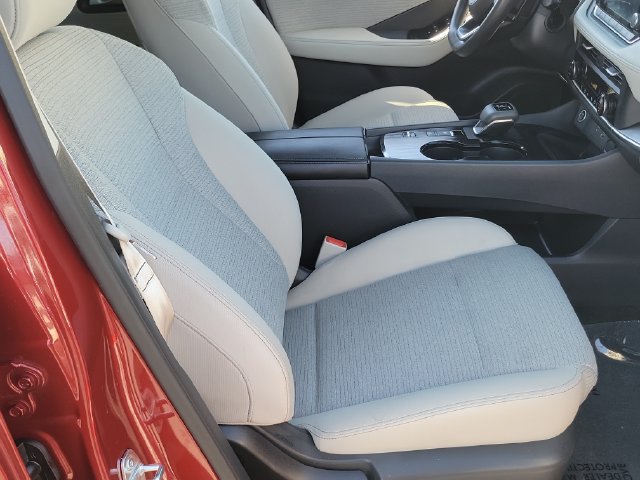 Used 2023 Nissan Rogue SV FWD image 19