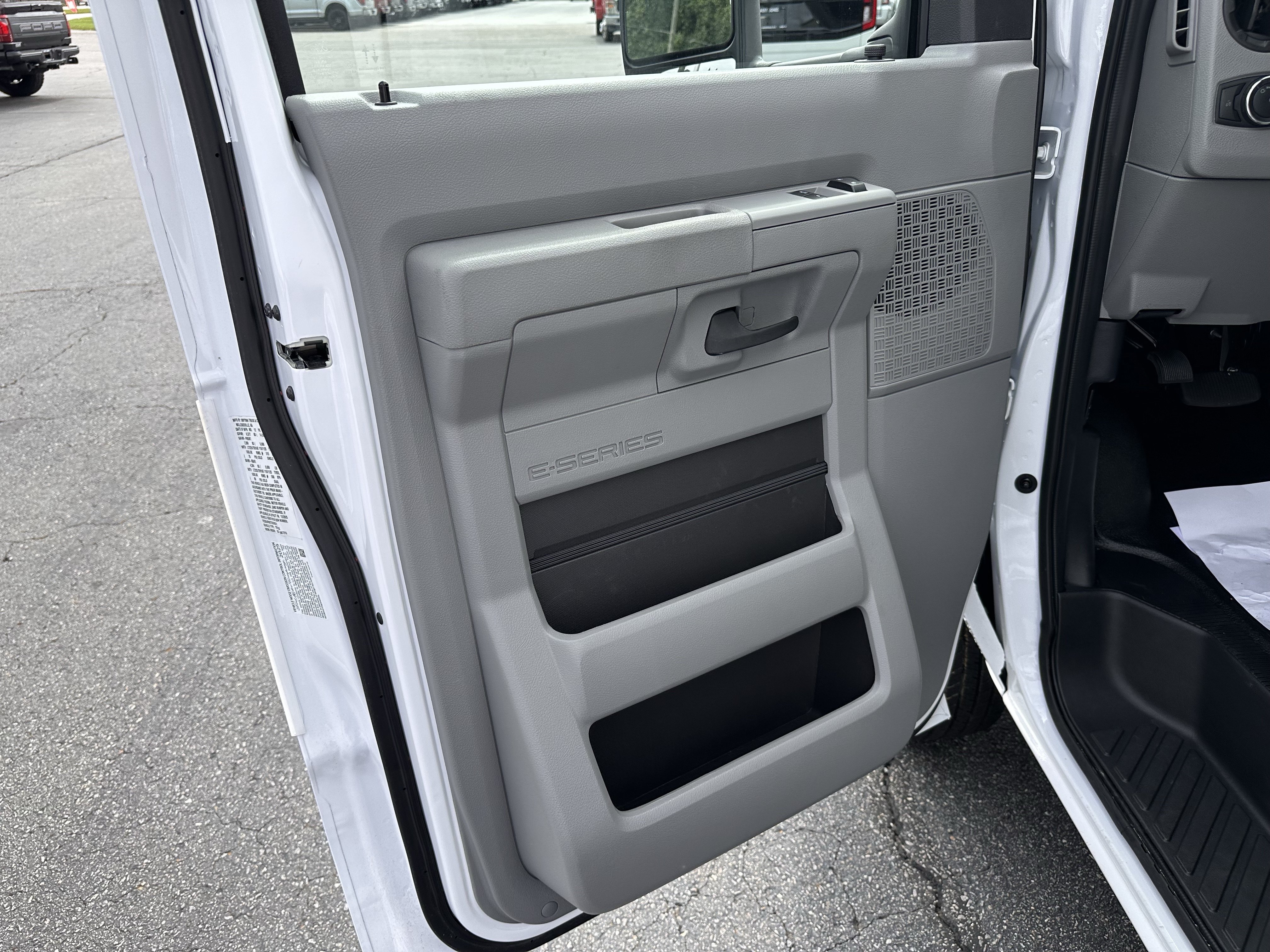 Certified 2026 Ford E-450 and Econoline 450 Super Duty w/ Power Equipment Group RWD image 9