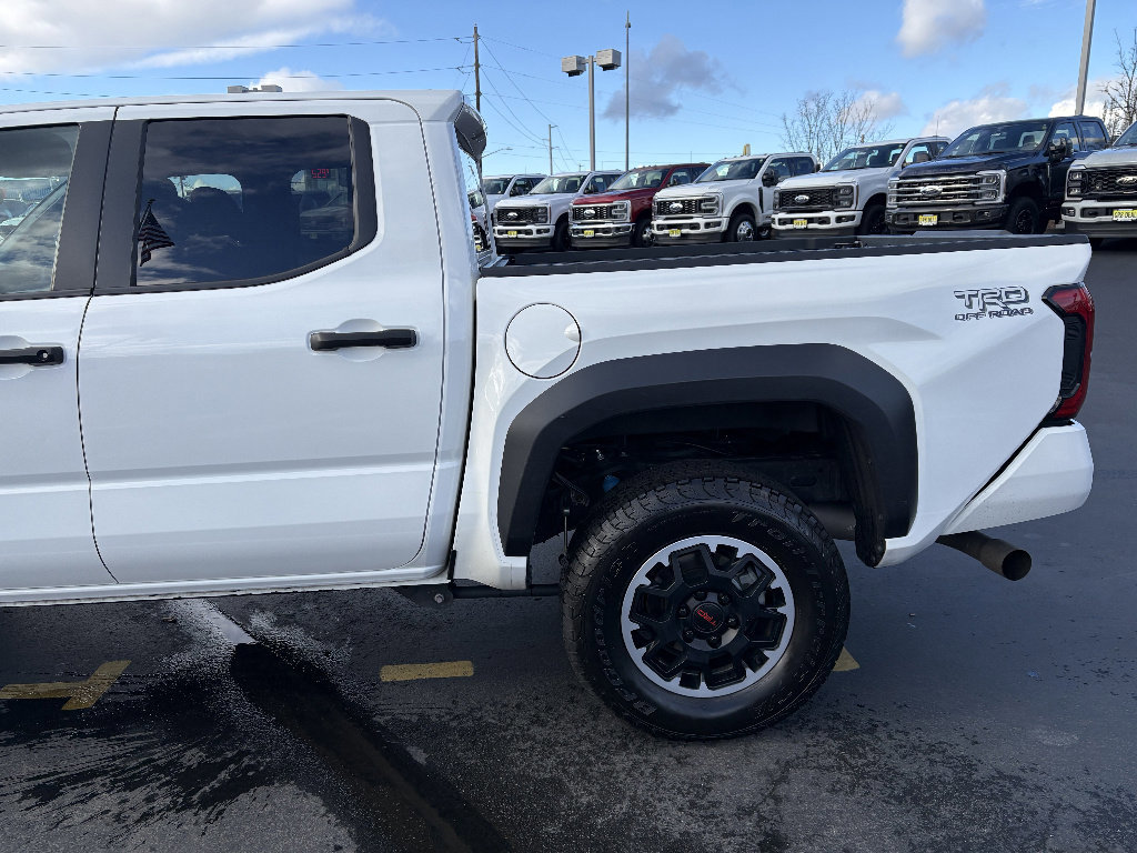 Used 2024 Toyota Tacoma TRD Off-Road AWD/4WD image 13
