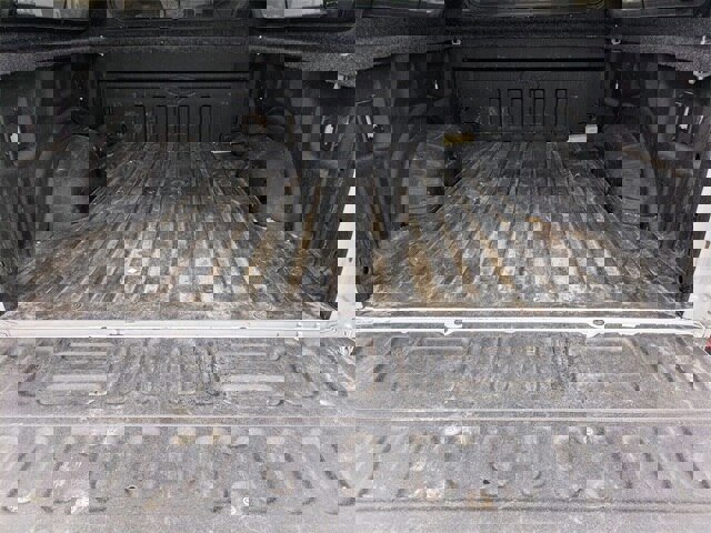 Certified 2022 Ford F250 Platinum w/ FX4 Off-Road Package image 9