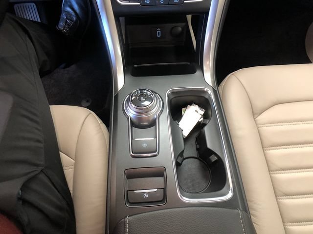 Certified 2017 Ford Fusion SE w/ Fusion SE Technology Package FWD image 20