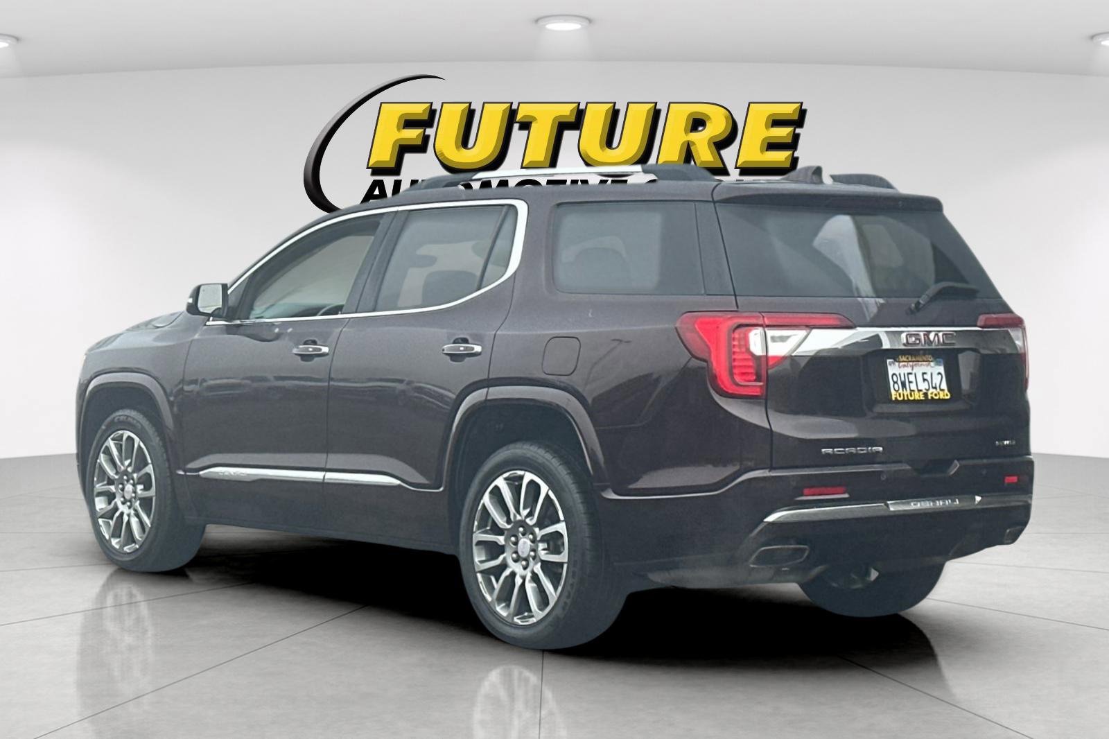 Used 2021 GMC Acadia Denali w/ Denali Technology Package image 3