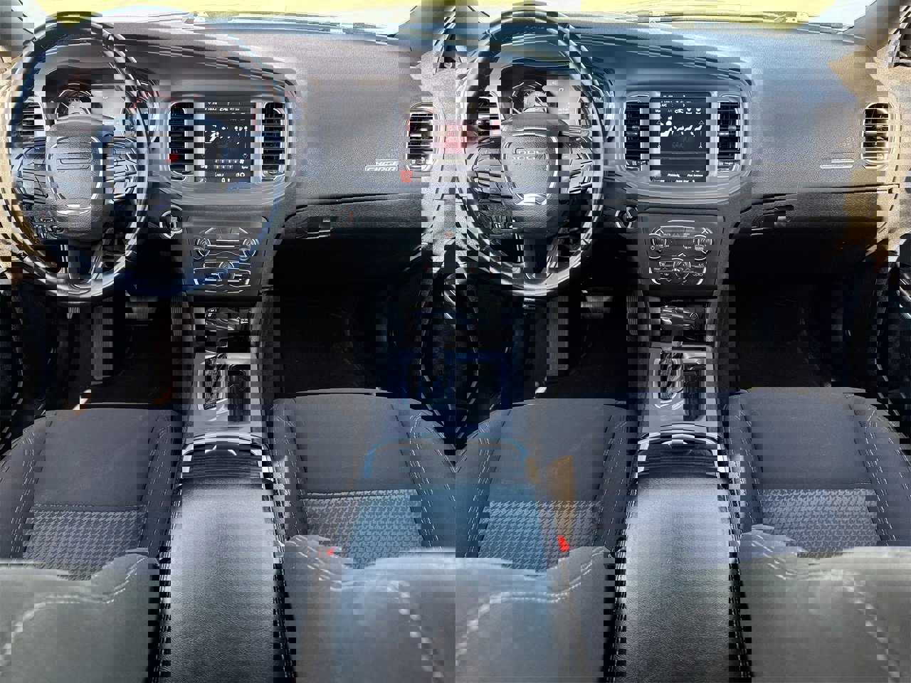 Used 2023 Dodge Charger SXT image 10