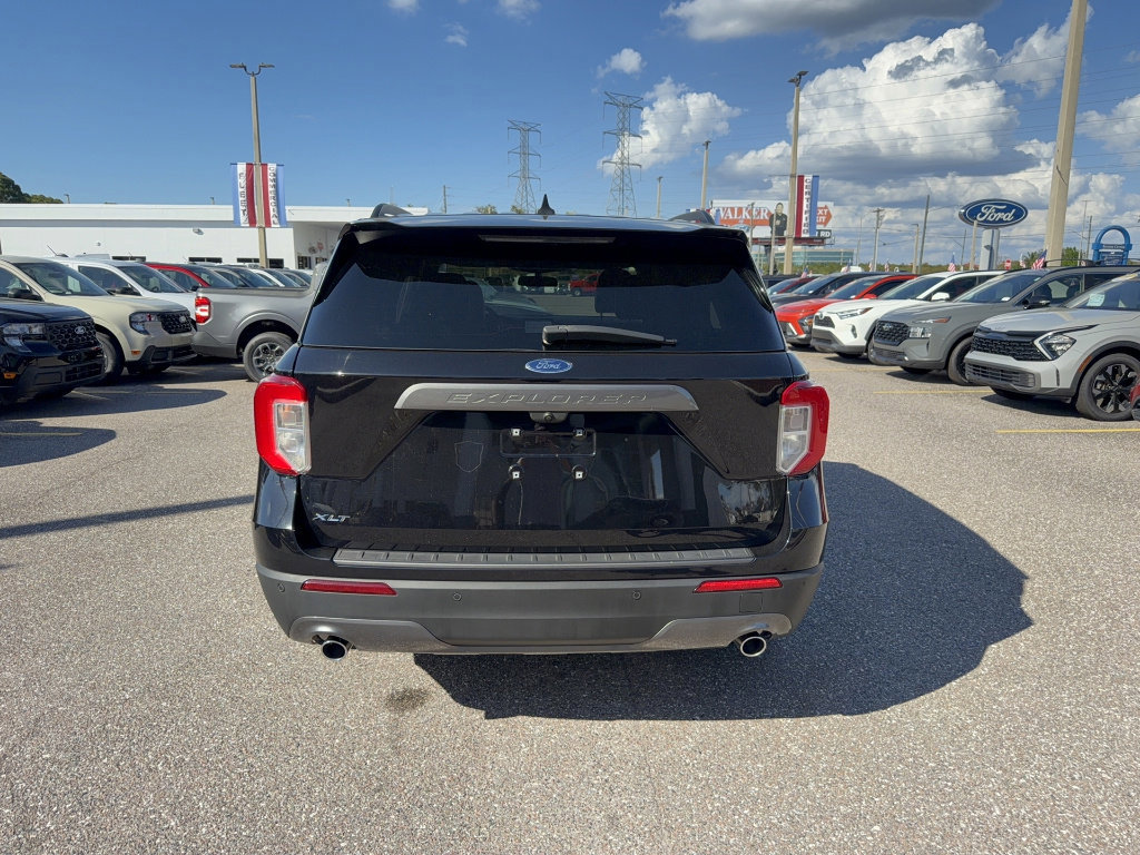 Certified 2023 Ford Explorer XLT w/ Equipment Group 202A image 3