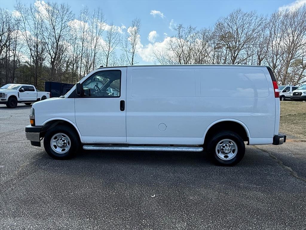 Used 2024 Chevrolet Express 2500 Work Van w/ Driver Convenience Package image 7