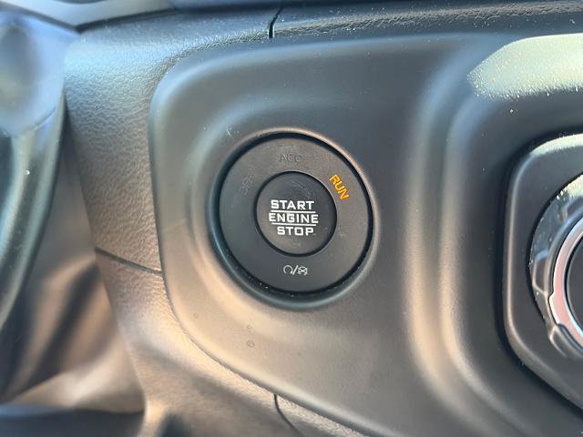 Used 2022 Jeep Gladiator Sport AWD/4WD image 14