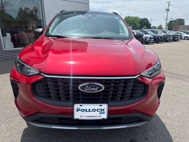 Certified 2025 Ford Escape Active w/ Cold Weather Package AWD/4WD image 3