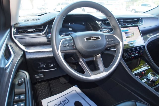 Used 2024 Jeep Grand Cherokee L Limited w/ Black Appearance Package AWD/4WD image 20