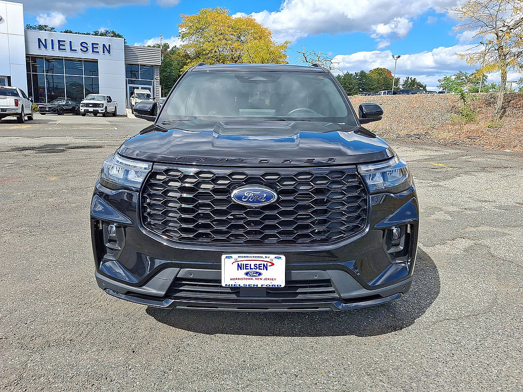 Certified 2025 Ford Explorer ST-Line w/ ST-Line Street Pack AWD/4WD image 3