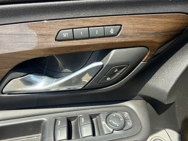 Used 2019 GMC Terrain Denali w/ Comfort Package AWD/4WD image 15