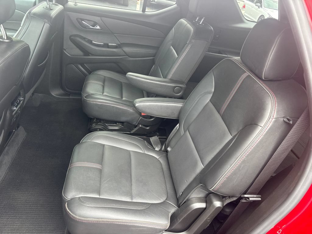 Used 2022 Chevrolet Traverse RS FWD image 14