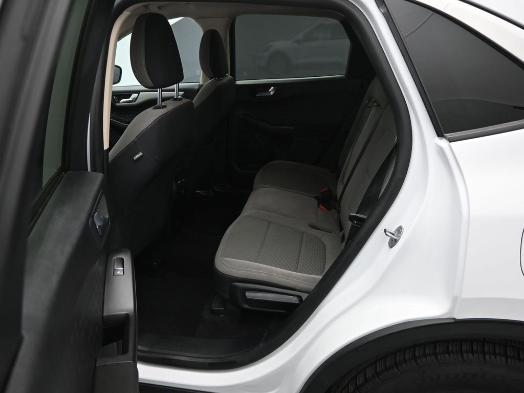 Certified 2020 Ford Escape SE image 47