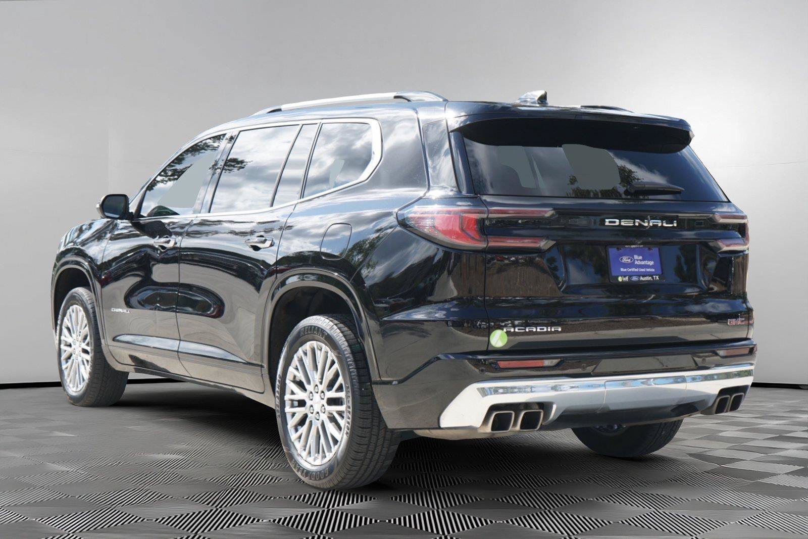 Used 2025 GMC Acadia Denali w/ LPO, Floor Liner Package FWD image 6