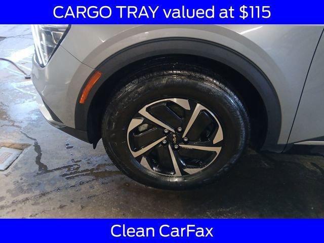 Used 2023 Kia Sportage LX image 4