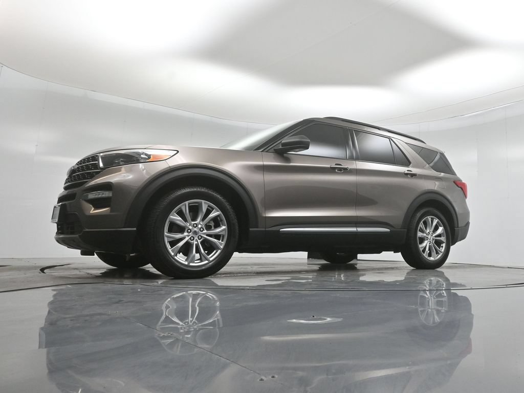 Certified 2021 Ford Explorer XLT w/ Equipment Group 202A RWD image 45