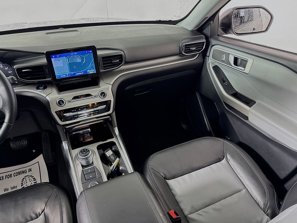 Certified 2022 Ford Explorer XLT w/ Equipment Group 202A image 24