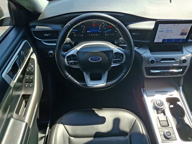 Certified 2022 Ford Explorer XLT w/ Equipment Group 202A AWD/4WD image 13