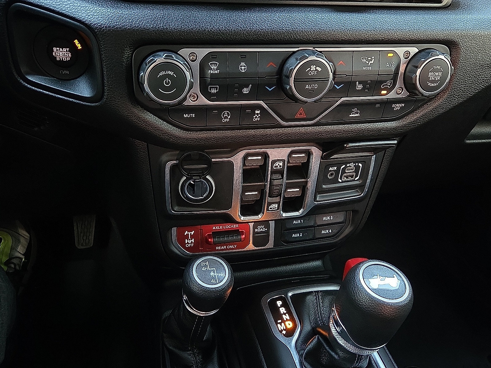 Used 2026 Jeep Wrangler Unlimited Sport AWD/4WD image 18