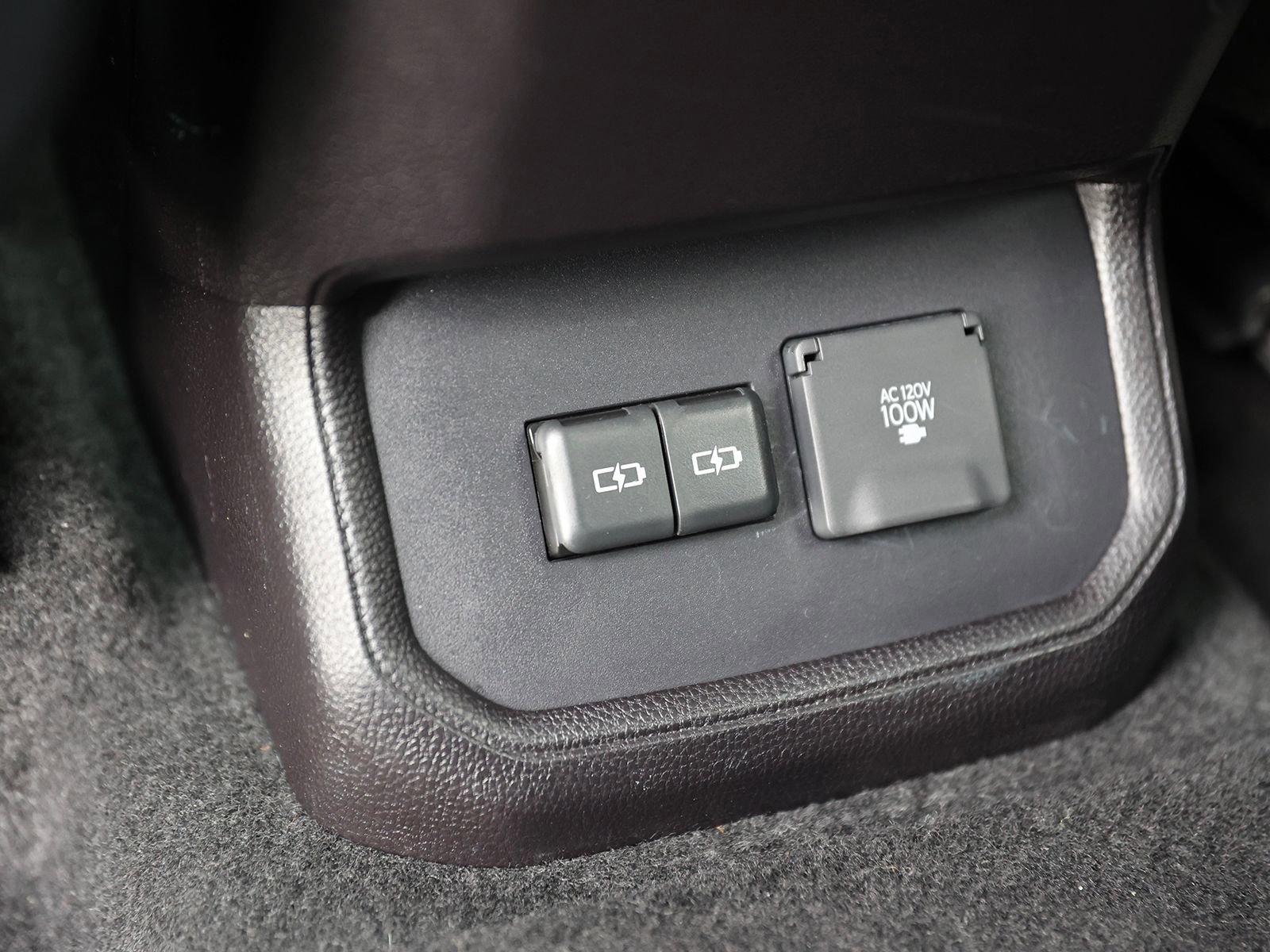 Used 2023 Toyota Highlander Platinum AWD/4WD image 24