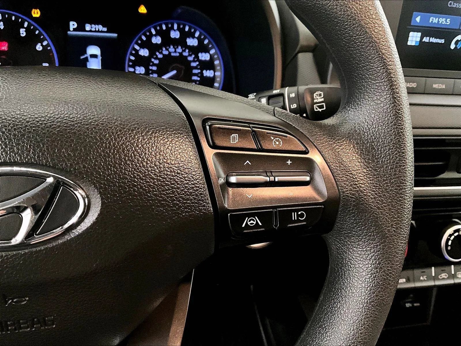 Used 2022 Hyundai Kona SEL AWD/4WD image 18