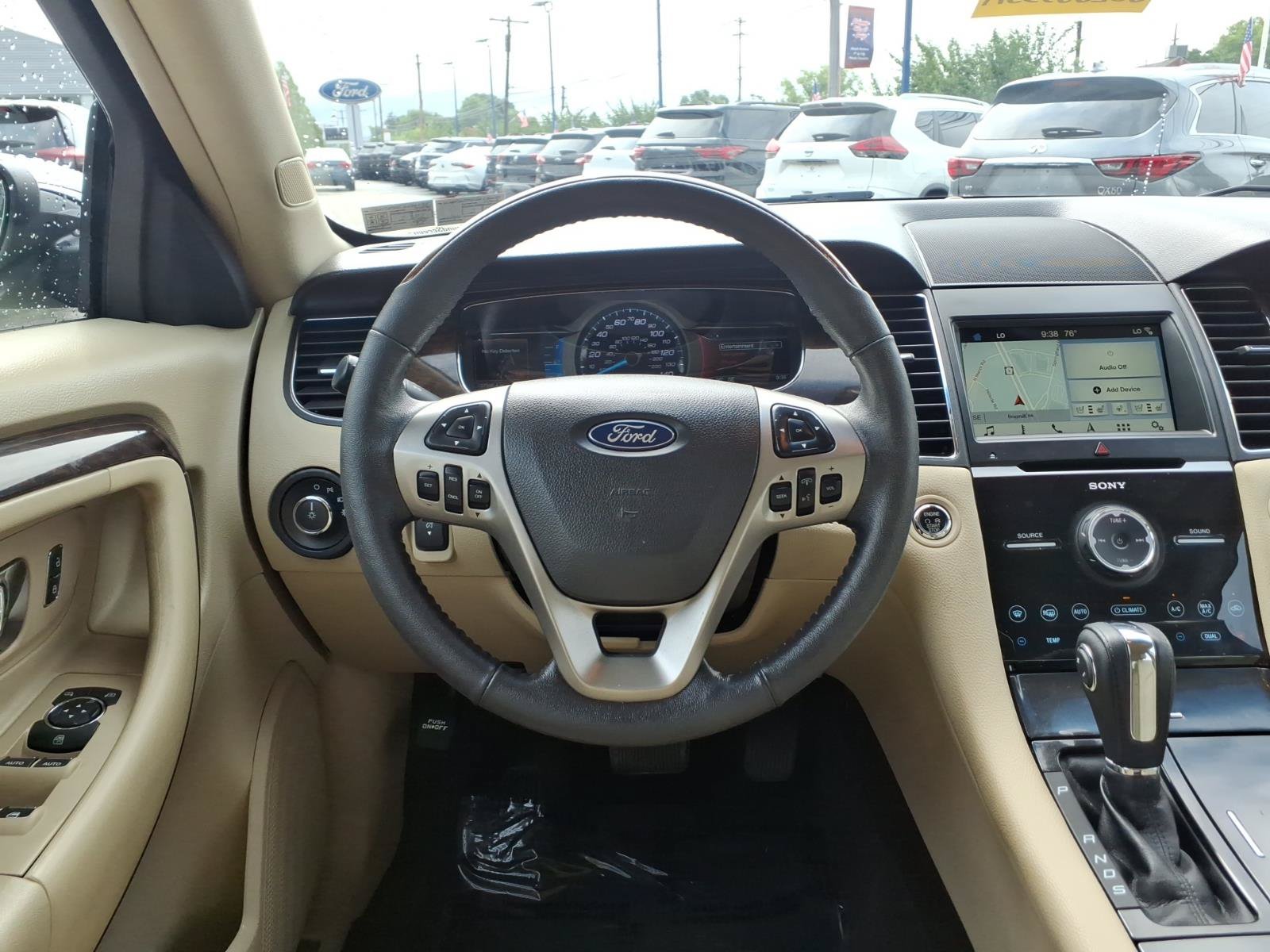 Certified 2018 Ford Taurus Limited FWD image 14