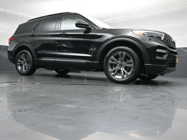 Certified 2024 Ford Explorer XLT w/ Equipment Group 202A AWD/4WD image 39