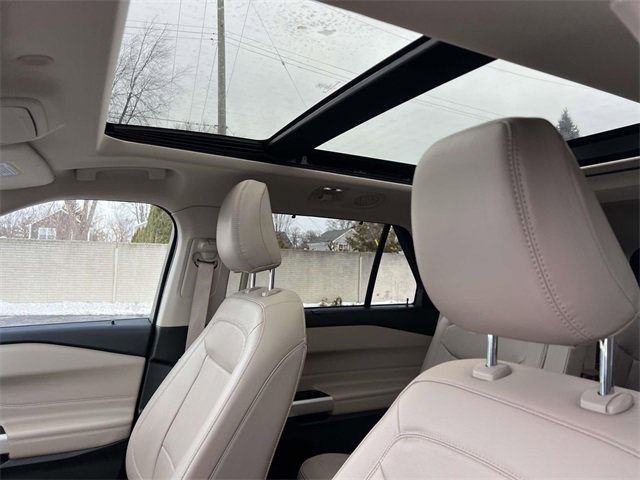Certified 2023 Ford Explorer Limited w/ Limited Technology Package image 23