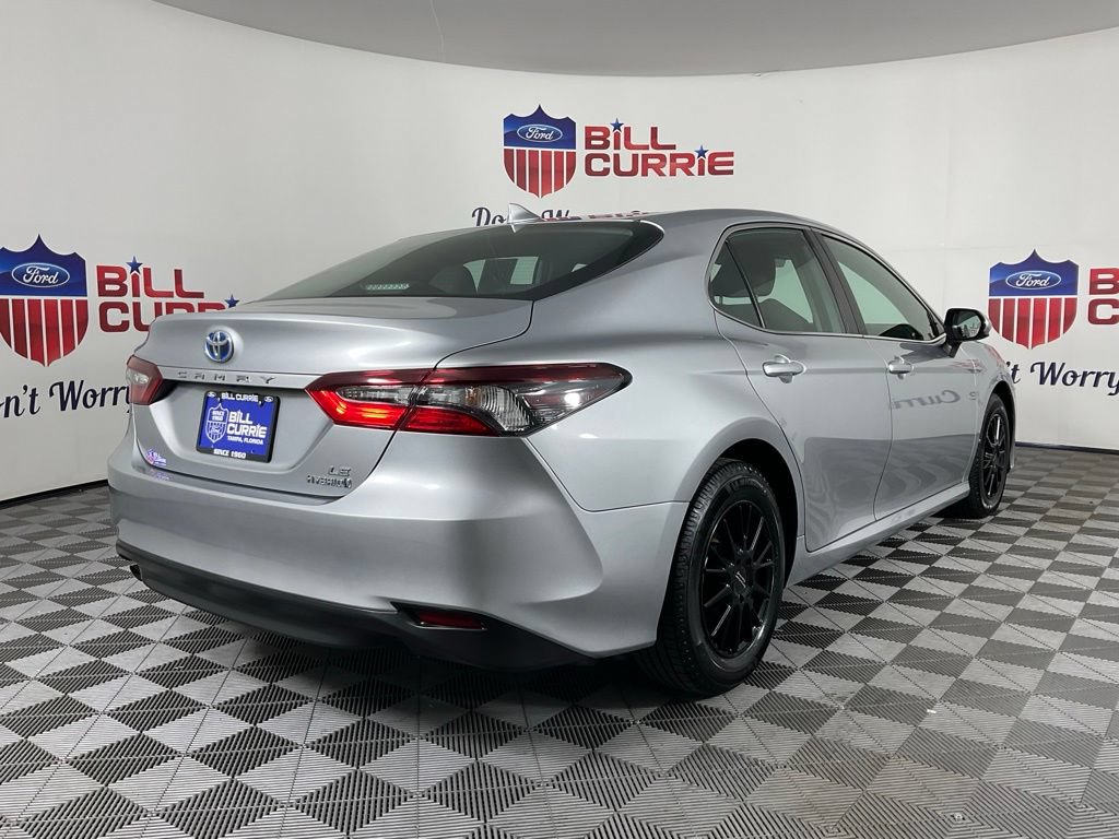 Used 2022 Toyota Camry LE FWD image 3