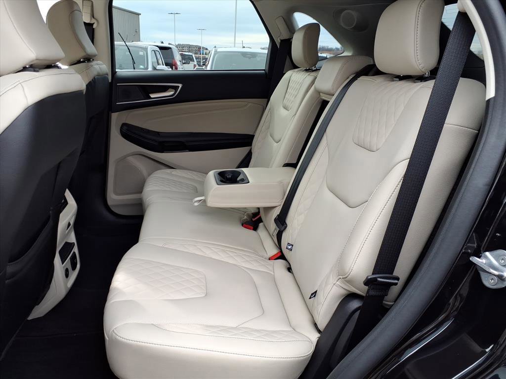 Certified 2024 Ford Edge Titanium w/ Equipment Group 301A image 9
