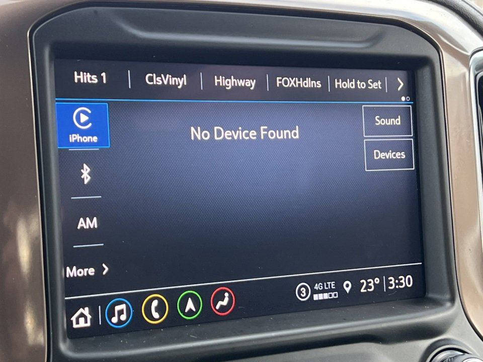 Used 2022 Chevrolet Silverado 1500 High Country w/ Technology Package image 32