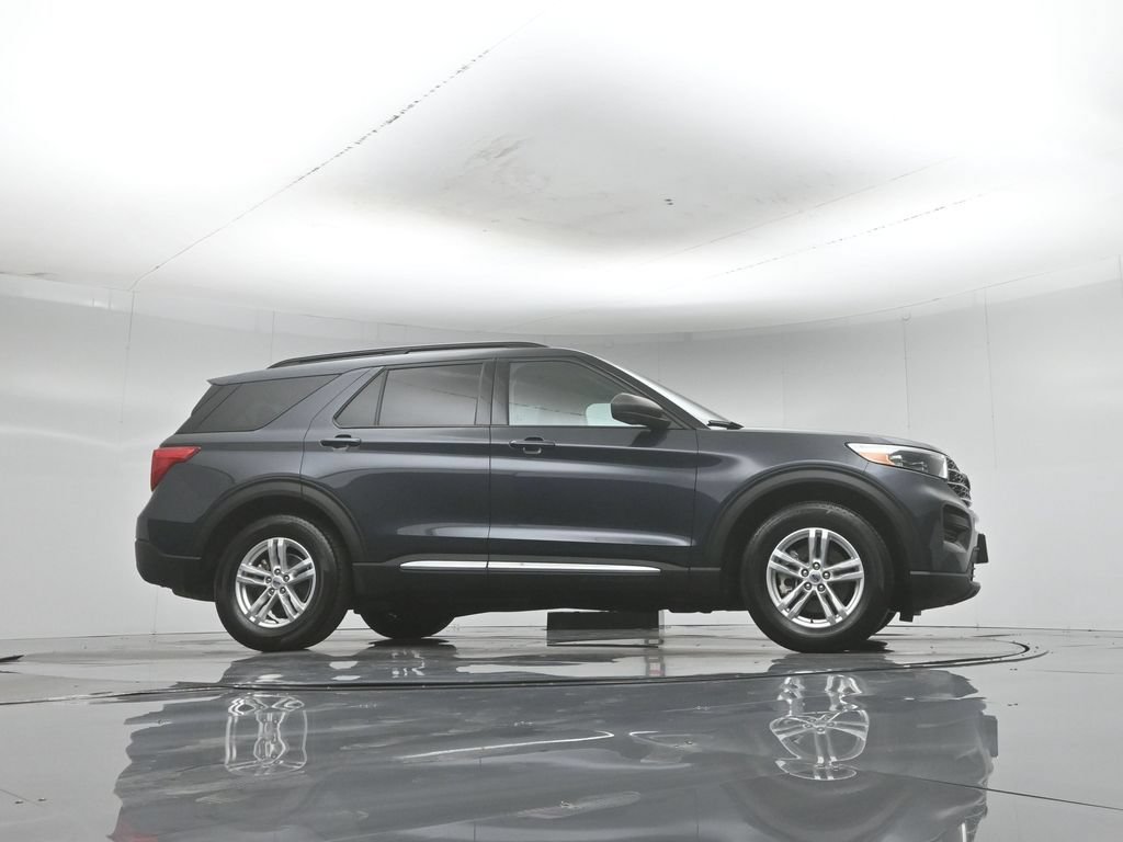 Certified 2023 Ford Explorer XLT RWD image 53